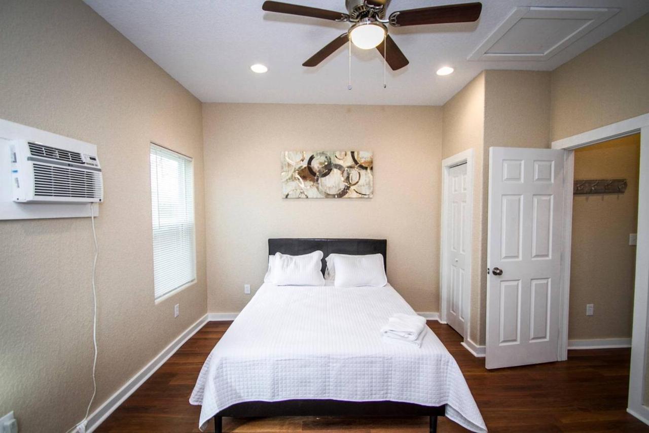 Douglas Way Remodeled House Near Downtown 1Ba/1Ba San Antonio Exterior photo