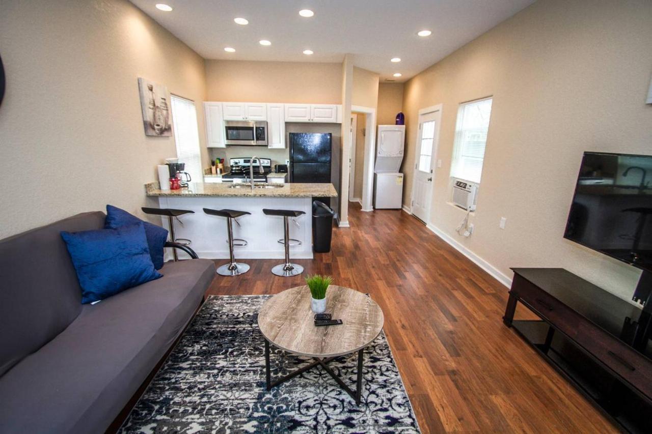 Douglas Way Remodeled House Near Downtown 1Ba/1Ba San Antonio Exterior photo